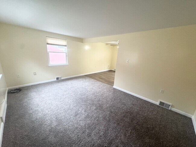 Foto del edificio - 2 Bed/2Bath Duplex in Ross Township