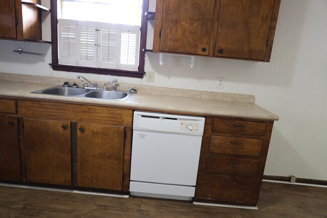 Foto del edificio - 101 Catherine Ave