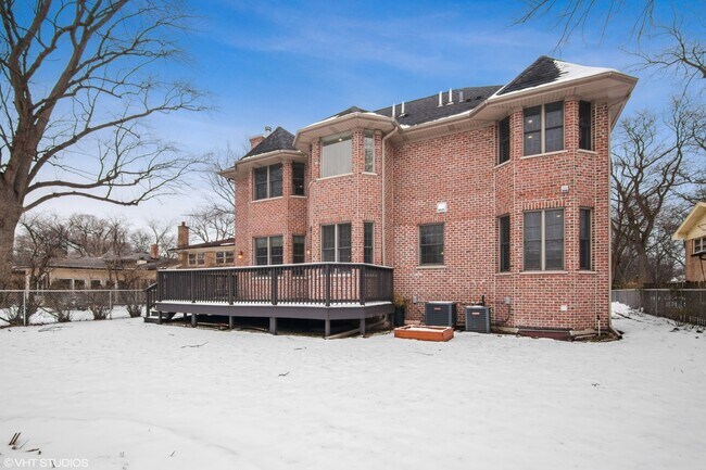 Foto del edificio - 507 Locust Rd