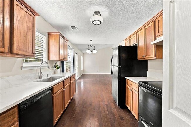 Foto del edificio - 28 Autumn Ridge Dr