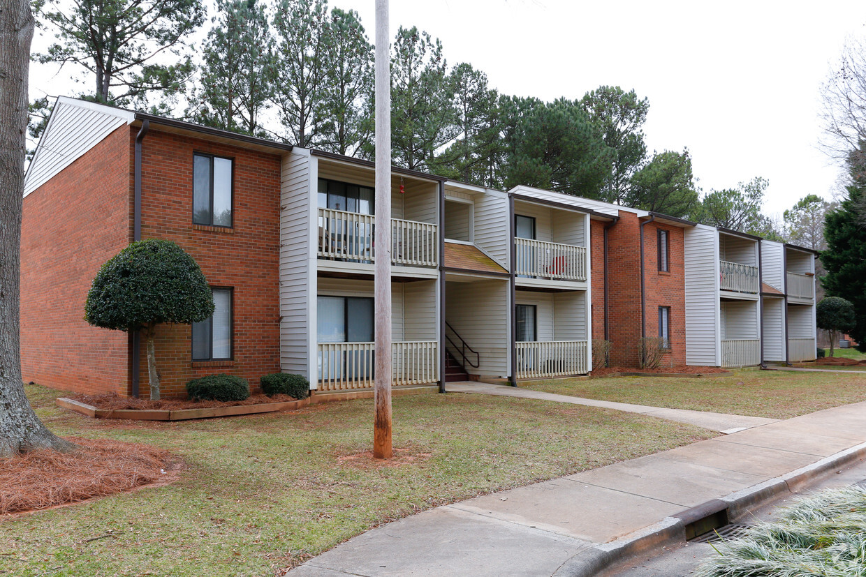 Primary Photo - Deer Hill I & II Apartments