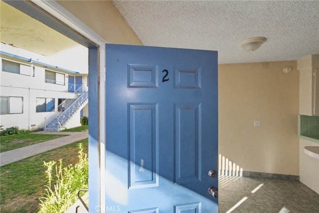 Foto del edificio - 13609 Van Ness Ave