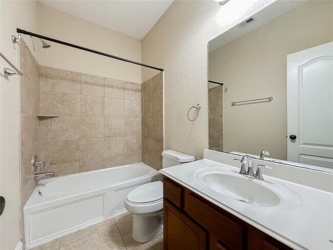 Foto del edificio - 83 Buck Trail Pl