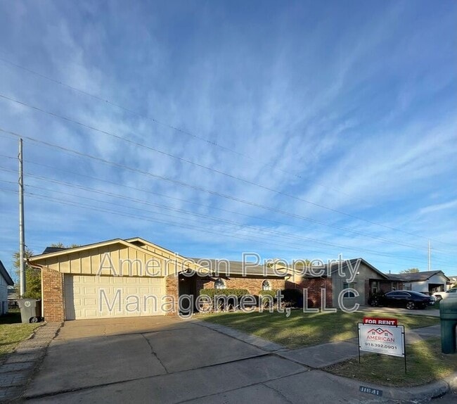 Building Photo - 11841 E 36th St