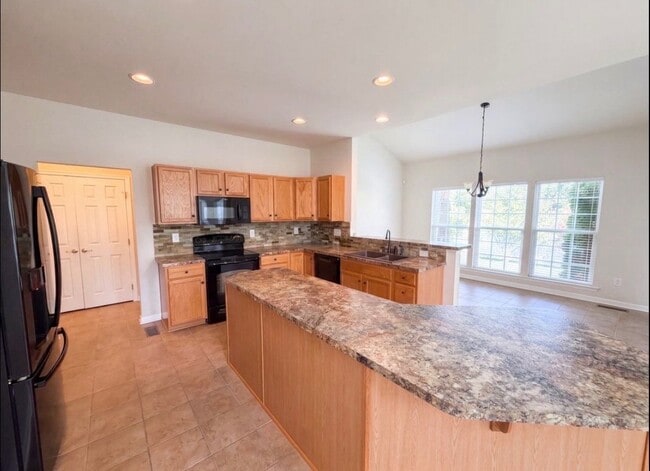 Building Photo - 13319 Castlewellan Dr
