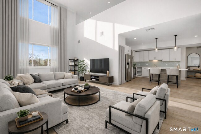 Foto del edificio - 130 N Main St