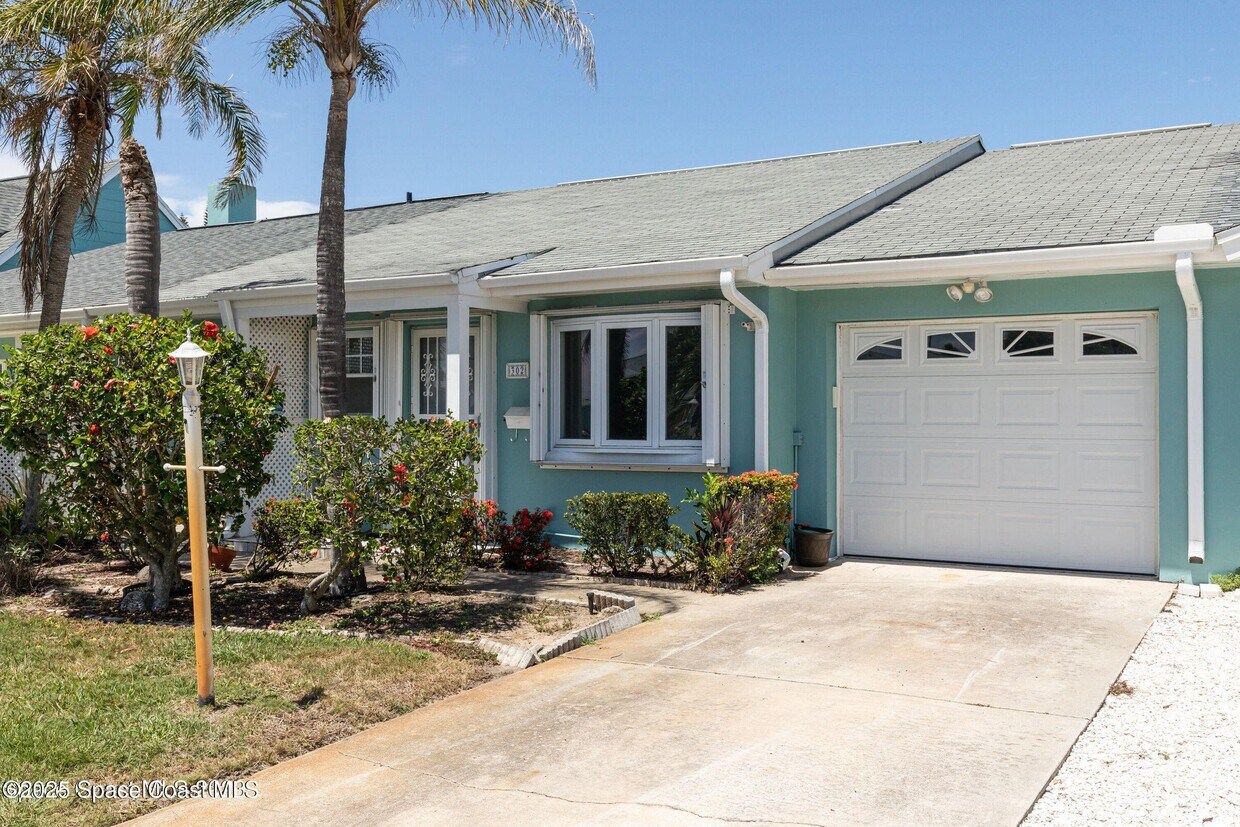 Foto principal - 302 Emerald Pl E