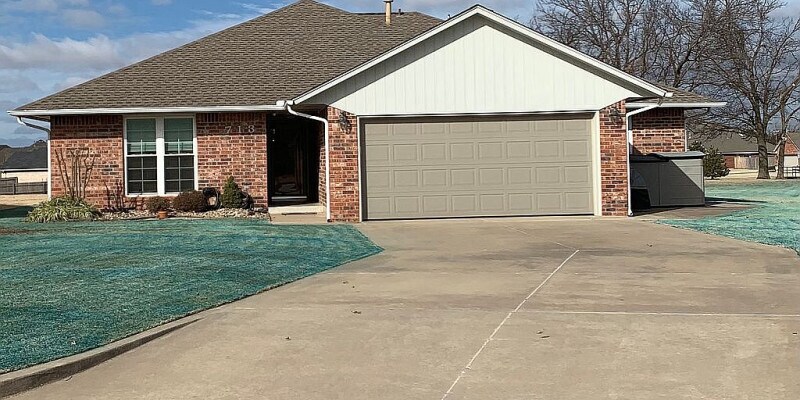 Primary Photo - 713 N Willow Branch Way