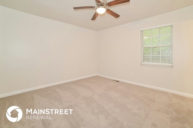 Building Photo - 165 Cedar Cir