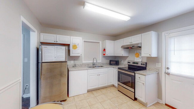 Photo - 3661 Glen Mora Dr Apartment