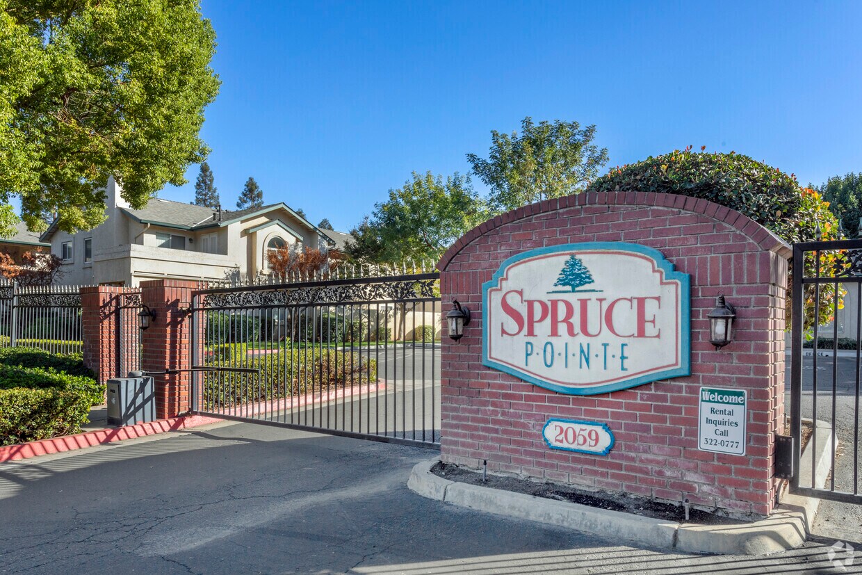 Spruce Pointe Apartments 2061 E Spruce Ave Fresno, CA