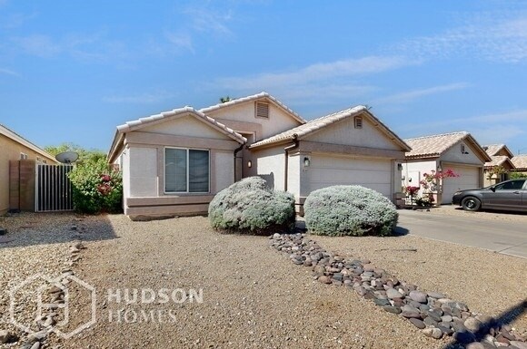Building Photo - NOW AVAILABLE! - 3605 W Questa Dr, Glendal...