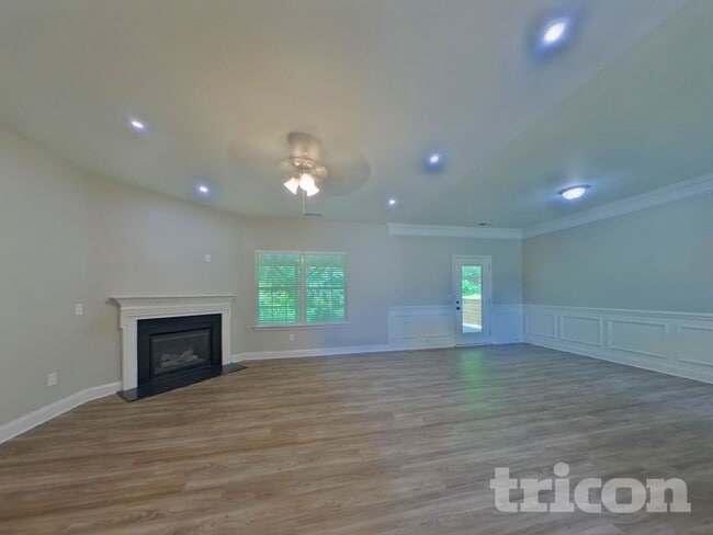 Building Photo - 1814 Woods Ln