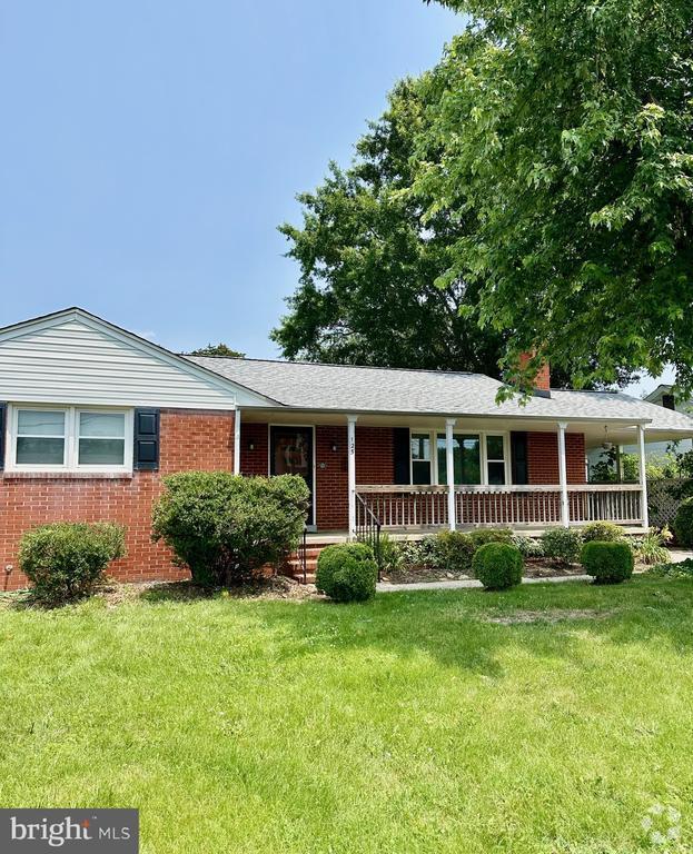 Building Photo - 125 Hillcrest Dr