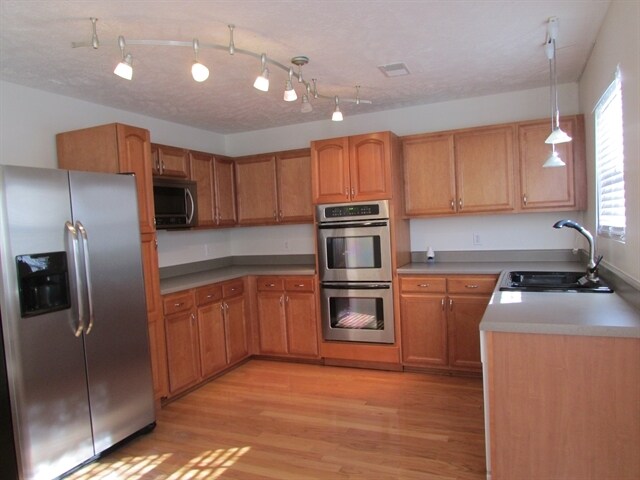 Foto del edificio - 2651 Sutherland Dr