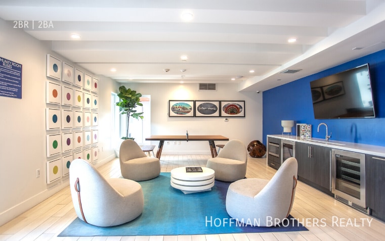 Foto principal - 11405 Chandler Blvd