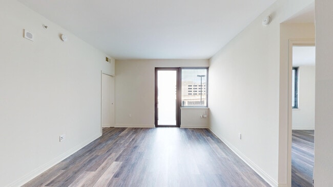 Interior Photo - Eleven55 Ripley