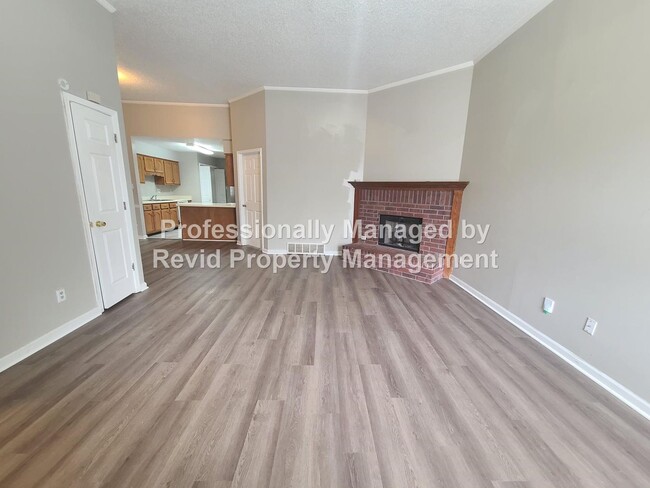Building Photo - Spacious 2 bedroom 2 bathroom in 38141!