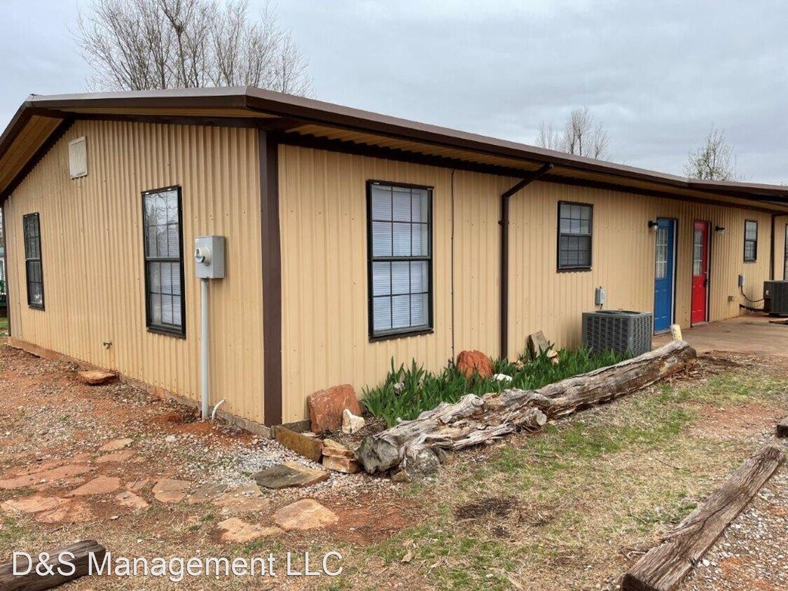 744 SW 13th St, Blanchard, OK 73010 House Rental in Blanchard, OK