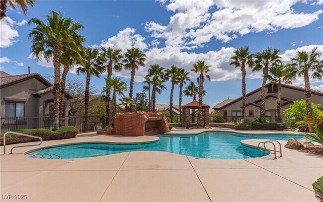 Foto del edificio - 8250 N Grand Canyon Dr