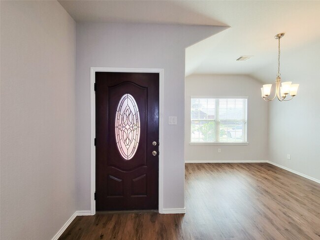 Foto del edificio - 5443 Dunsmore Harbor Ln