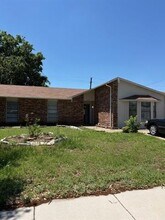 Building Photo - 558 Ridgemont Dr