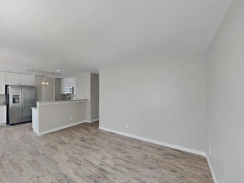 Building Photo - 6143 Oakwood Blvd