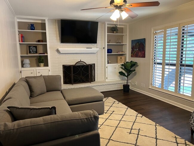 Building Photo - 2226 Rippling Rill St