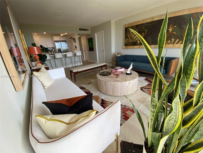 Foto del edificio - 780 NE 69th St