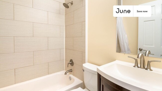 Building Photo - 711 Kearny St NE