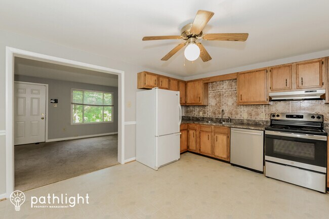 Building Photo - 1401 Farmington Rd E, Accokeek, MD, 20607