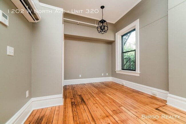 Building Photo - 1202 W North Ave