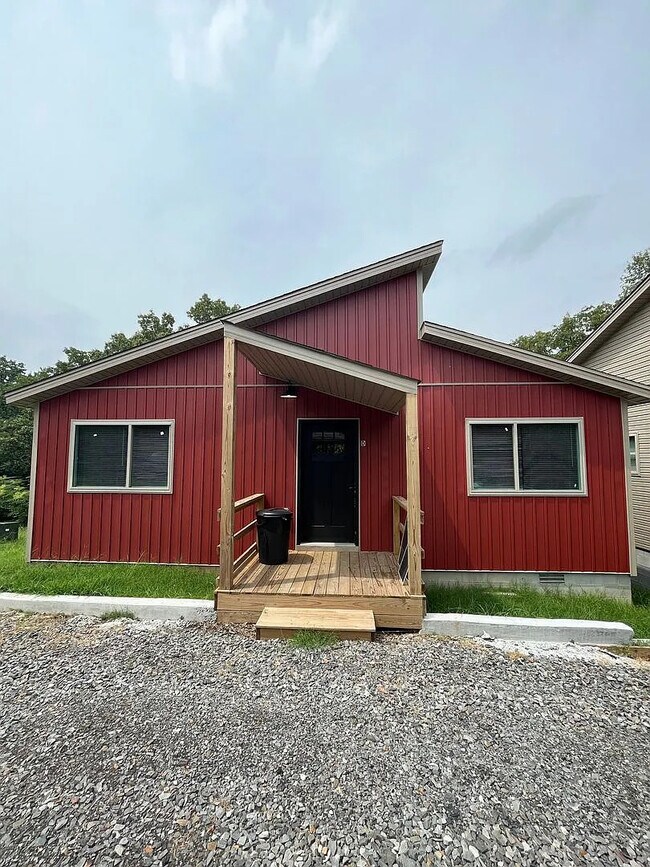 Building Photo - 7002 Old Tom Box Rd