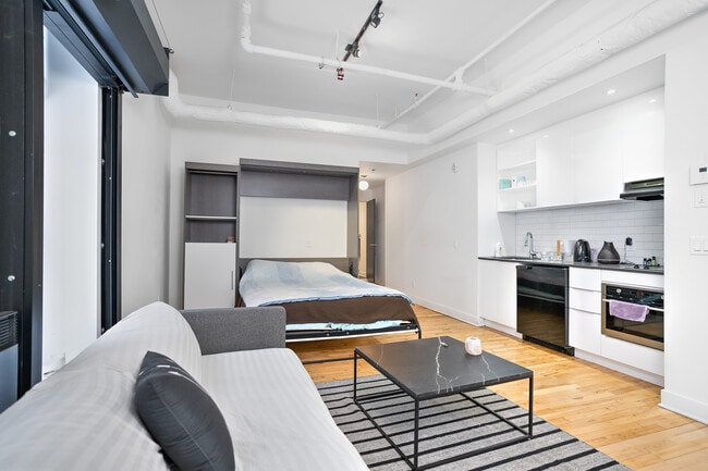 Building Photo - 4521 Rue Clark