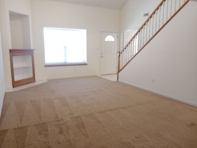 Building Photo - 1729-1731-1731 Louise Cir