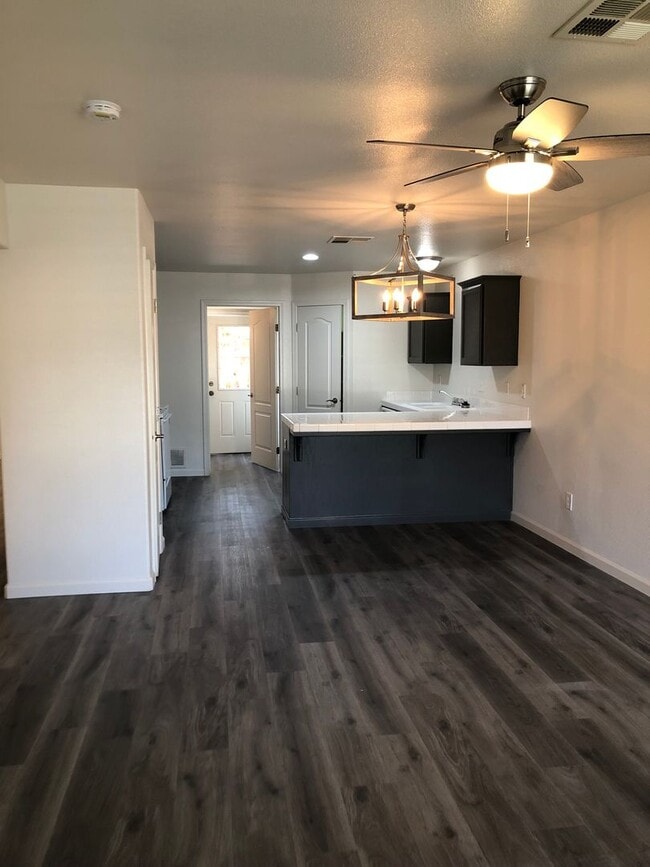 Building Photo - 6120 Royal Coach Cir