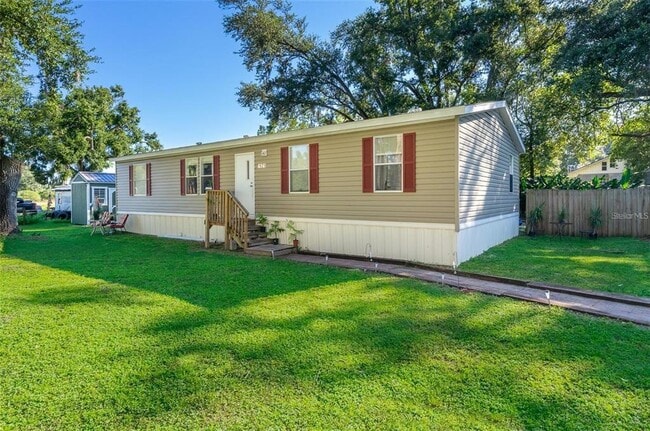 Foto del edificio - 1621 Tangerine St