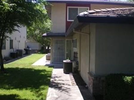 Foto principal - GREAT 2BD / 1BTH CONDO!