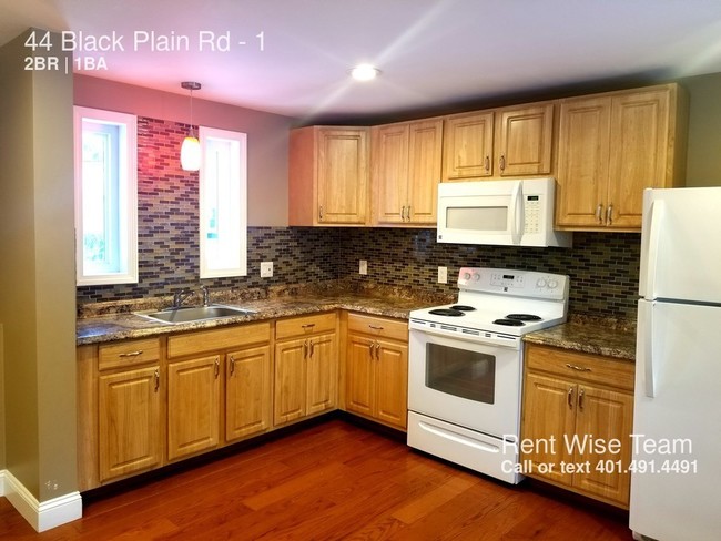 Building Photo - 44 Black Plain Rd
