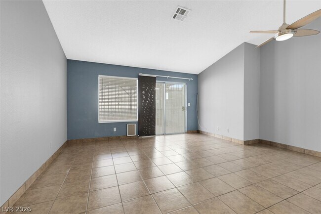 Foto del edificio - 2826 Scotch Heather St