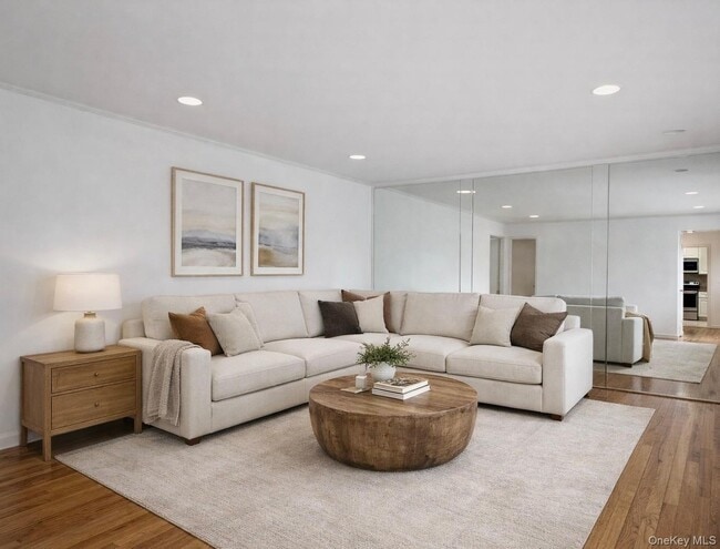 Building Photo - 31 Evelyn Ln