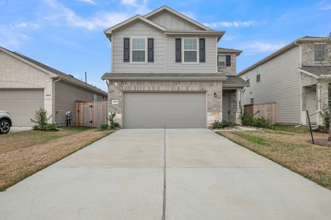 Building Photo - 16523 Pine Arrow Dr