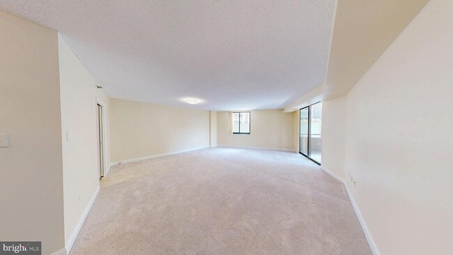 Building Photo - 4550 N Park Ave