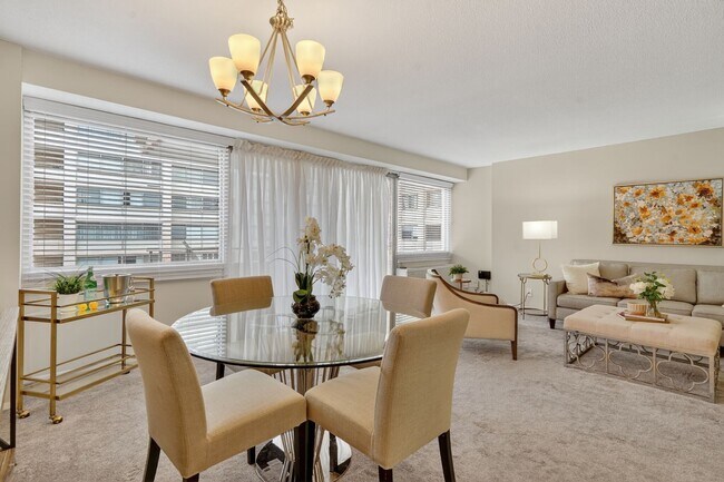 Foto del edificio - 4515 Willard Ave