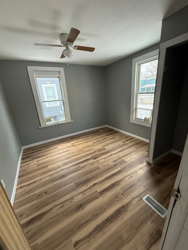 Foto del edificio - 401 W 1st St