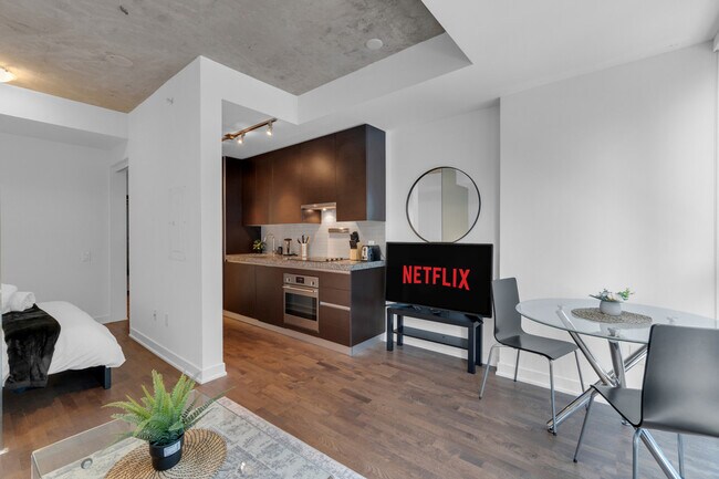 Building Photo - 38 Stewart St