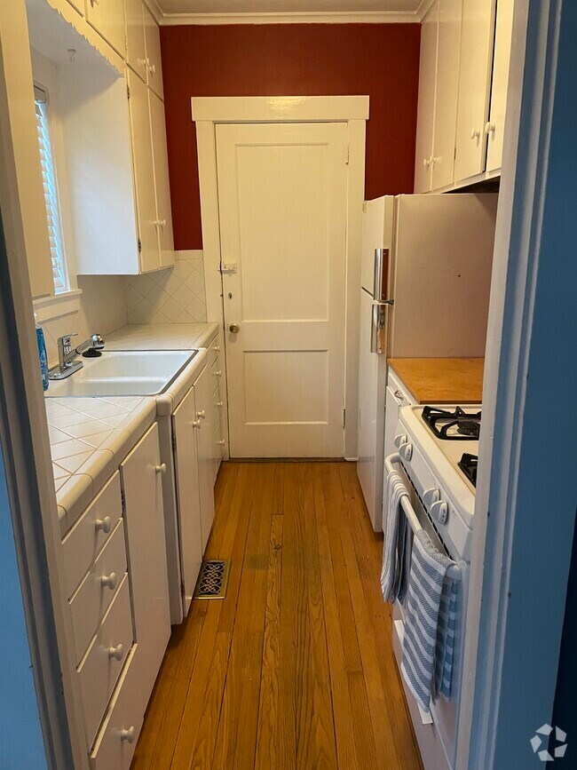 PacificLeavenworth Apartments under 900 Omaha, NE 2 Rentals