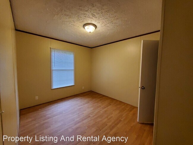 Building Photo - 3 br, 2 bath House - 121 Amherst Circle