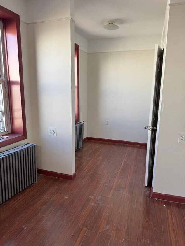 Foto del edificio - 6168 Menahan St