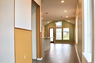 Building Photo - 17631 Carnation Gln Dr